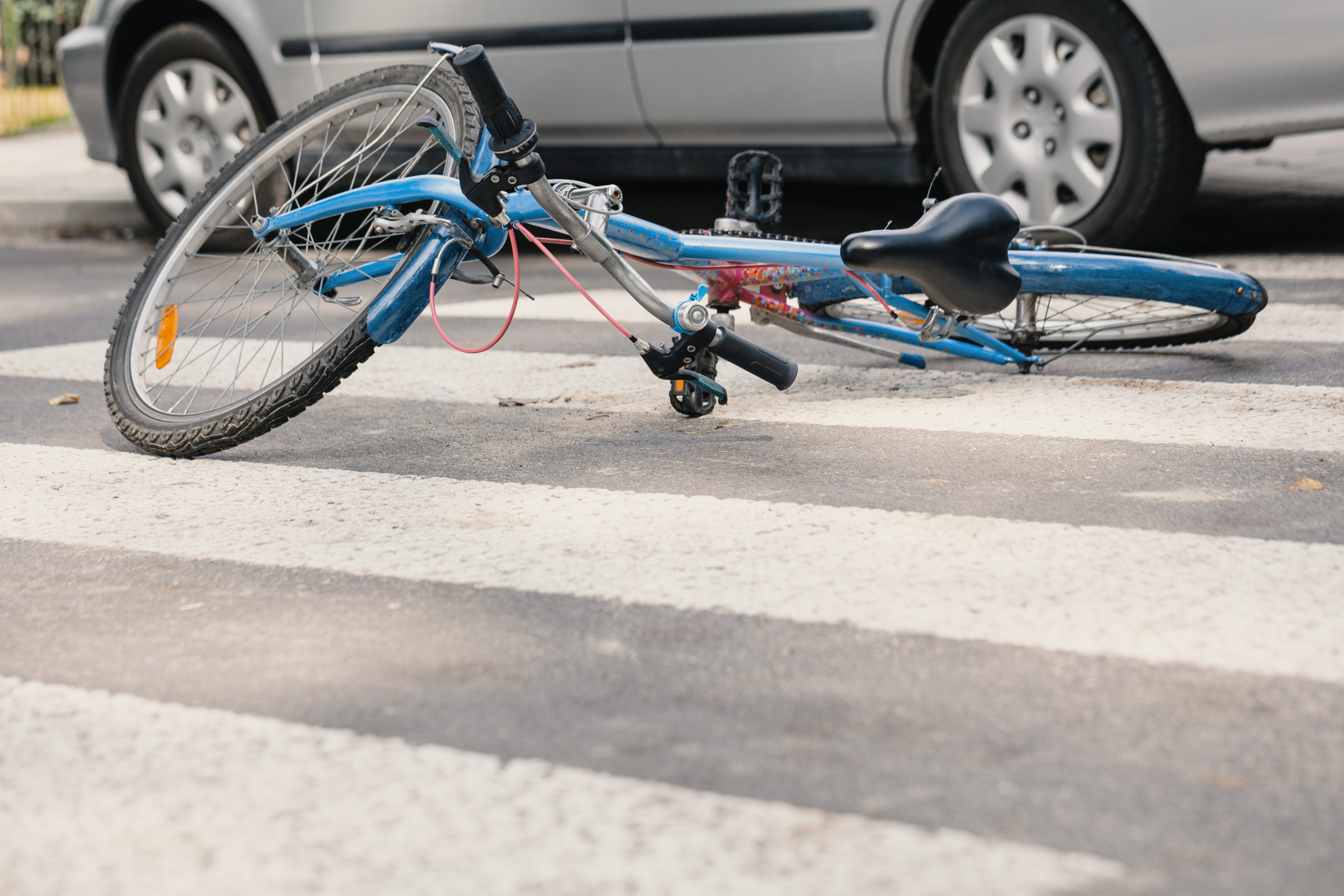 Is the cyclist or the driver at fault?
