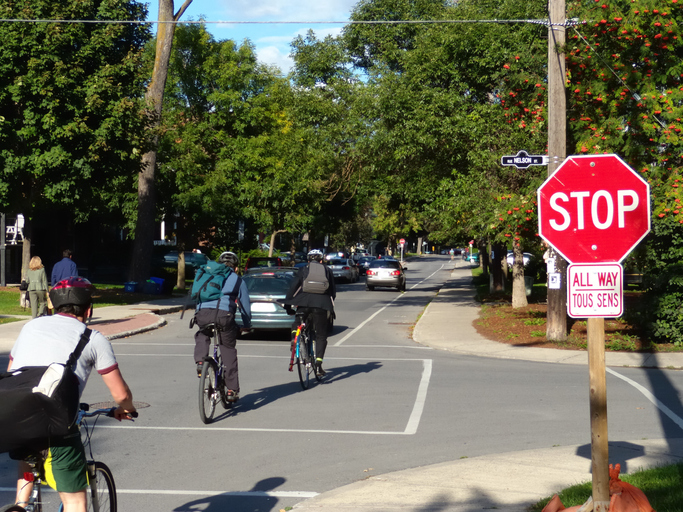 Do Cyclists Need to Stop For Stop Signs?